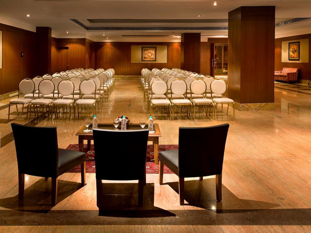 Hotel The Lalit Bombay Exterior foto The Royal